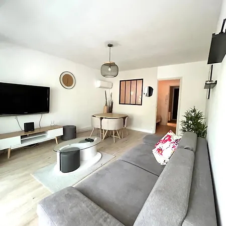 Juan-les-pins 2 Pièces Avec Parking&proches Des Plages Appartement *