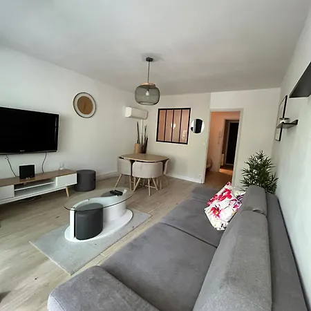 Juan-les-pins 2 Pieces Avec Parking & Proches Des Plages Apartment
